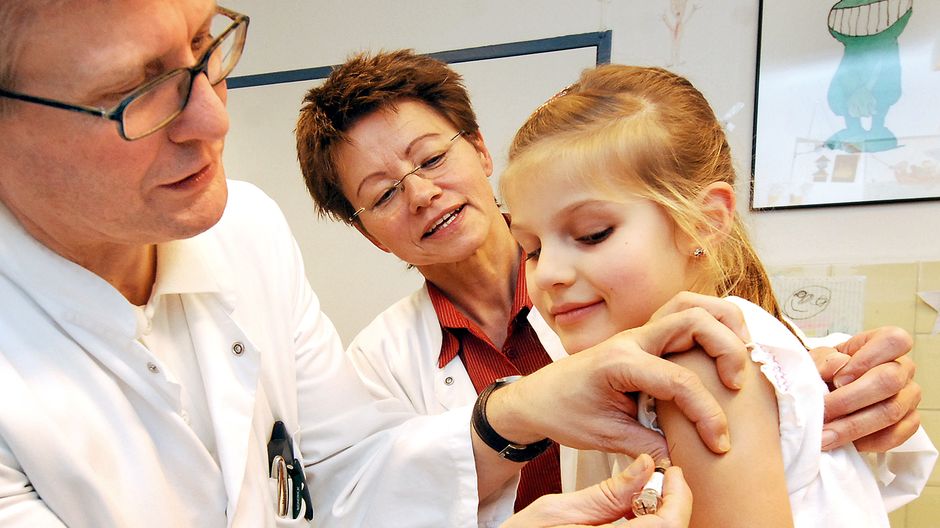 Нынешней осенью планируется привить от гриппа около 40 % жителей Минска